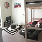 Centre - Salle De Bain, Refrigerateur, Tv Et Machine A Cafe Privatifs - Cuisine Commune - Terrasse - De A 200m Accommodatie bij particulieren Poitiers