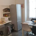 Centre - Salle De Bain, Refrigerateur, Tv Et Machine A Cafe Privatifs - Cuisine Commune - Terrasse - De A 200m Poitiers