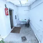 Centre - Salle De Bain, Refrigerateur, Tv Et Machine A Cafe Privatifs - Cuisine Commune - Terrasse - De A 200m