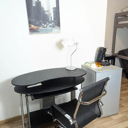 Centre - Salle De Bain, Refrigerateur, Tv Et Machine A Cafe Privatifs - Cuisine Commune - Terrasse - De A 200m *