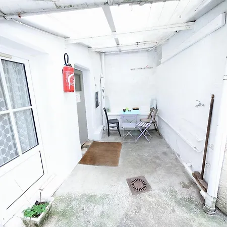 民宿 Centre - Salle De Bain, Refrigerateur, Tv Et Machine A Cafe Privatifs - Cuisine Commune - Terrasse - De A 200m 普瓦捷